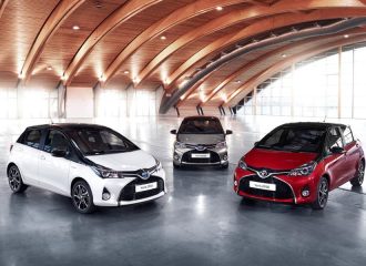 Νέο Toyota Yaris Hybrid Bi-Tone με τιμή από 18.330 ευρώ