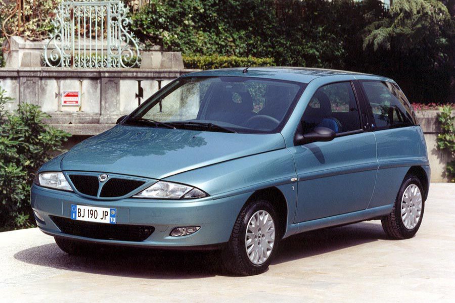 Lancia ypsilon 2002