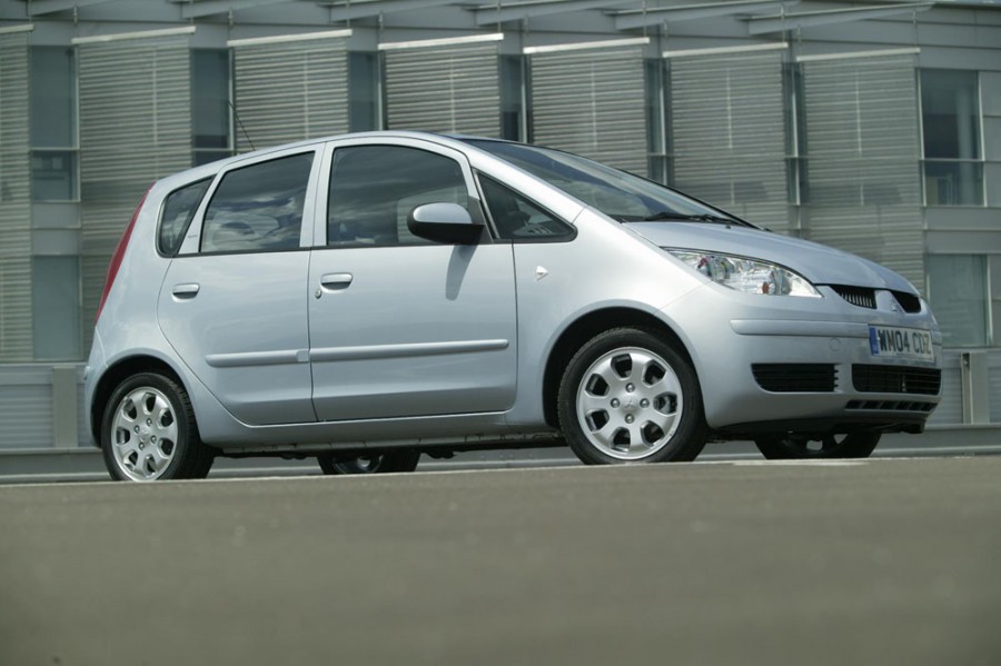 Mitsubishi colt 2005 года Mitsubishi colt 2005 года