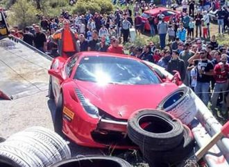 Ατύχημα με Ferrari 458 στην Ριτσώνα (+videos)