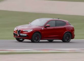 Καταιγισμός ρεκόρ από την Alfa Romeo Stelvio QV! (+video)