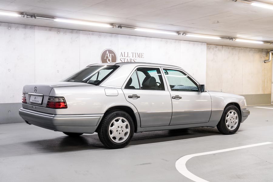 Мерседес е200 1995