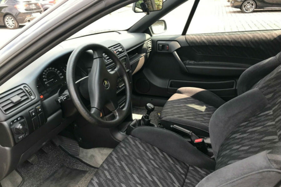 Opel calibra салон