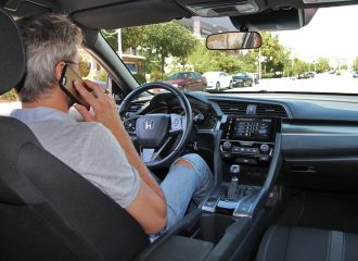 Ποιο είναι το πρόστιμο για χρήση κινητού στην οδήγηση;