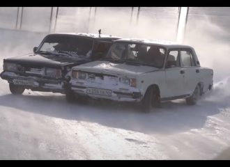 «Αυτοκόλλητα» Lada δεν ισιώνουν (+video)