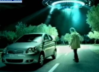 Θυμάστε όταν το Toyota Yaris έδινε ρεύμα σε UFO;