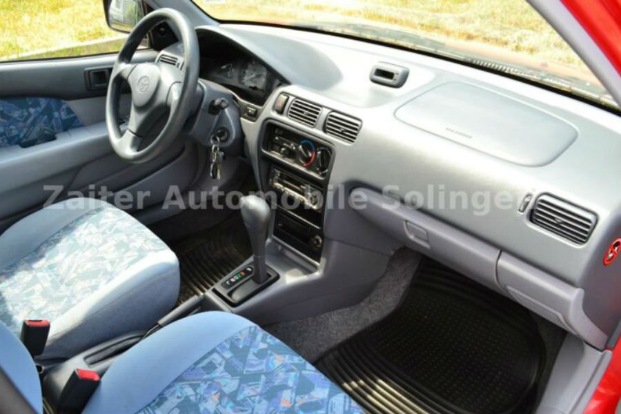 Toyota starlet салон