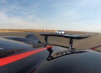 Το «ξύλο» της Bugatti Veyron προκαλεί ρίγος (+video)