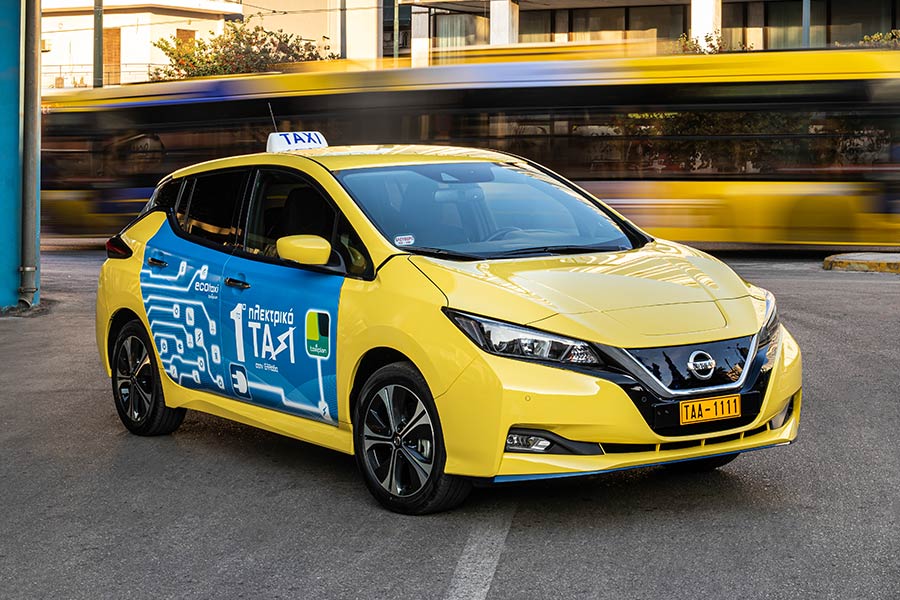 Nissan leaf такси