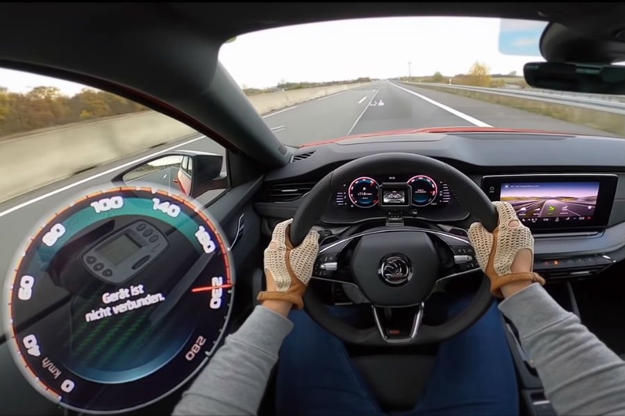 Νέο Skoda Octavia RS με το γκάζι στο πάτωμα (+ βίντεο)