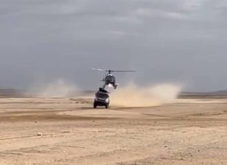 Φορτηγό τράκαρε με ελικόπτερο! (+video)