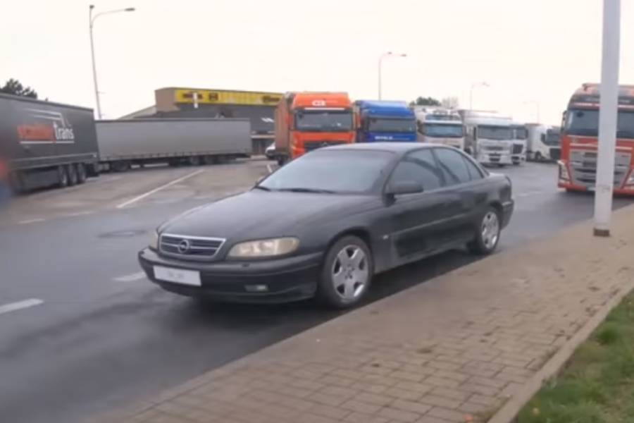 Τελικές και drift με Opel Omega 2.6 V6 (+video)
