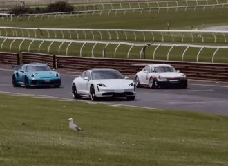 Porsche Taycan ρίχνει σε 911 GT3 RS και Cup! (+video)
