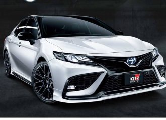 Ιαπωνικές περιποιήσεις για το Toyota Camry