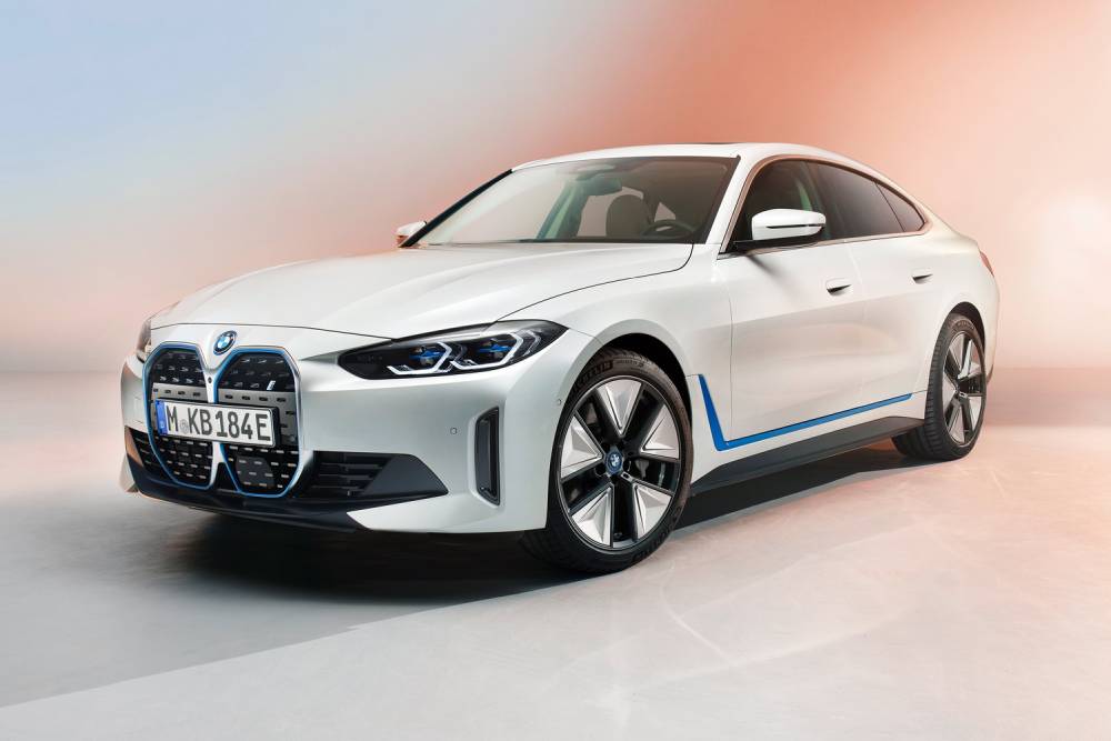 Νέο BMW i4 με έως 530 ηλεκτρικούς ίππους (+video)