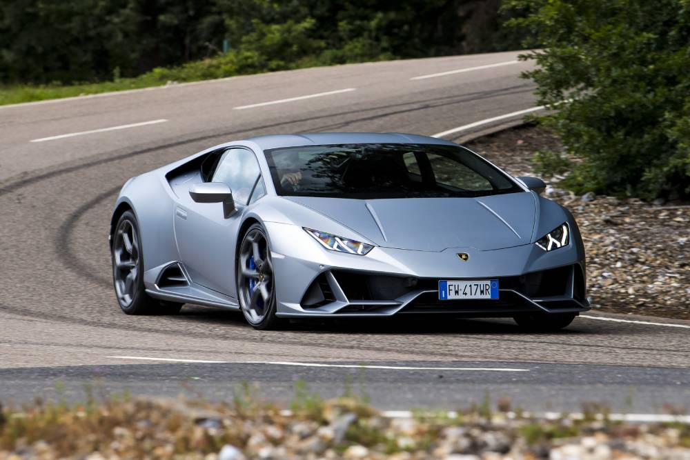 Lamborghini: «Προτεραιότητα η οδική συμπεριφορά»