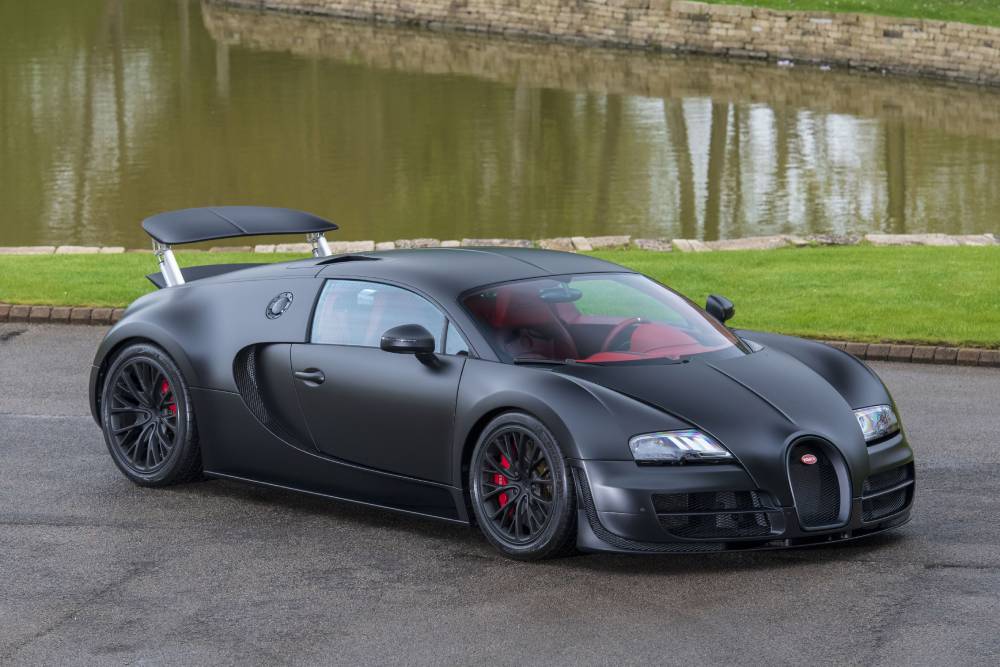Εκατομμύρια για την τελευταία Bugatti Veyron SS