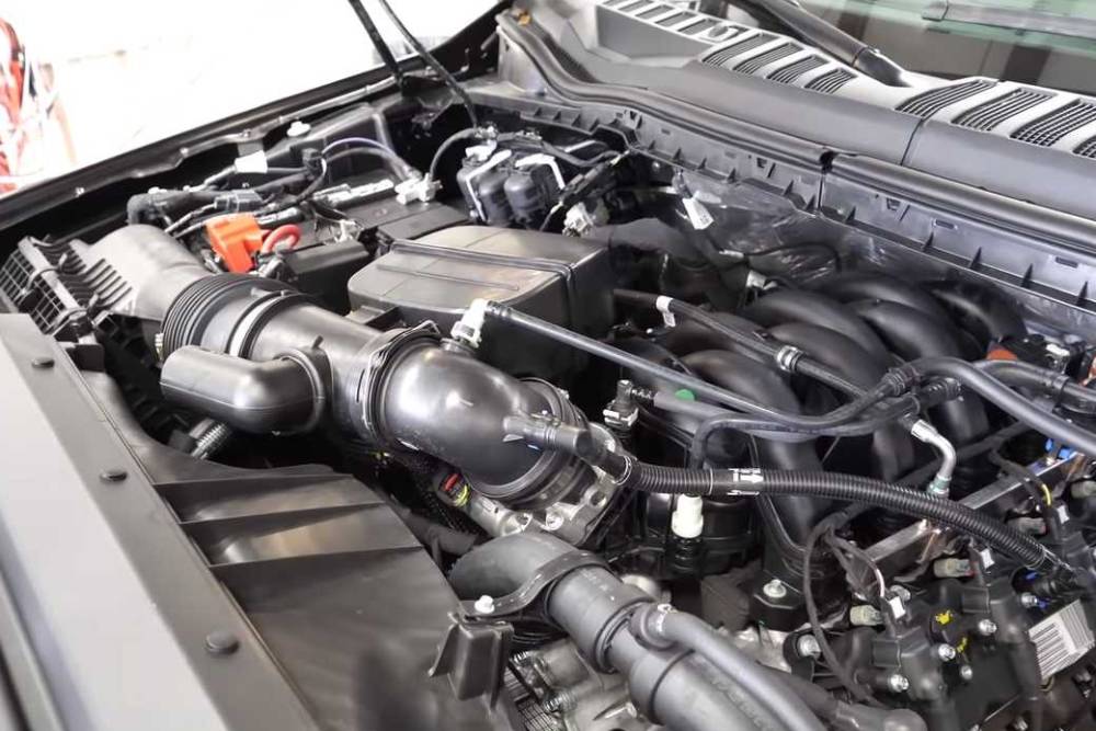 Η Ford εξελίσσει twinturbo V8 μοτέρ 7.3 λίτρων!