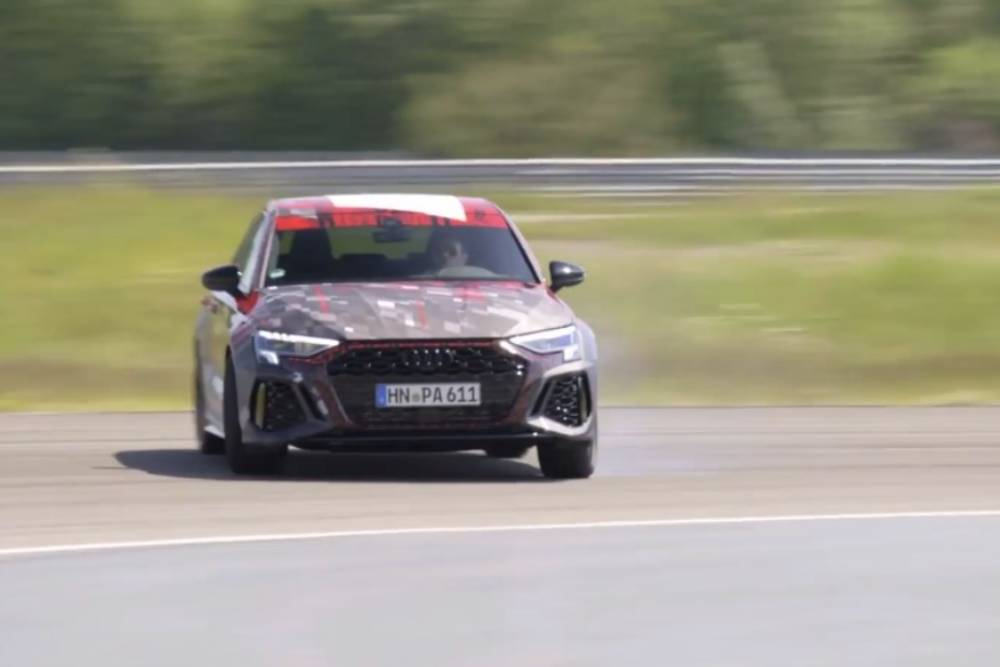 Ήχος και θέαμα με το «ντριφτάδικο» νέο Audi RS 3