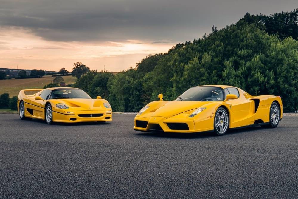Κίτρινος πυρετός με δίδυμο Ferrari F50 και Enzo