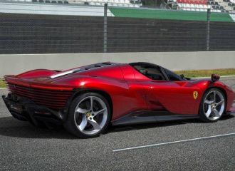 Νέα Ferrari Daytona SP3 840 PS και ιστορικά ρεκόρ