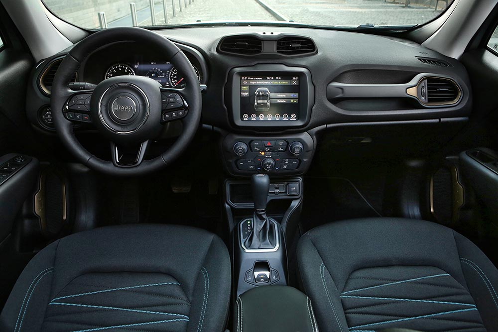Jeep®-Renegade-e-Hybrid-interior