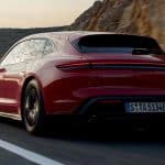 Porsche-Taycan-Sport-Turismo-pisw-kinisi