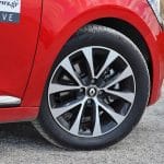 Renault Clio Hybrid alloy wheel