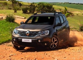 Η Renault δεν εγκαταλείπει τη Ρωσία