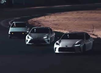Ιστορικό τριπλό drift από τα 86άρια της Toyota (+videos)
