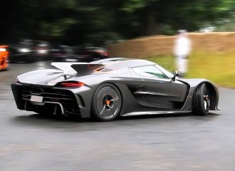 Koenigsegg: «Πολύ τρομακτικά τα ρεκόρ ταχύτητας»