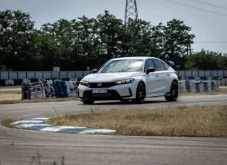 Ο Max Verstappen «βιδώνει» το νέο Civic Type R (+video)