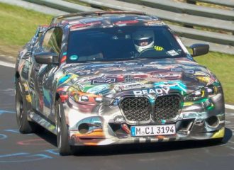 Στο όριο με τη νέα BMW 3.0 CSL των 750.000 ευρώ ( video)