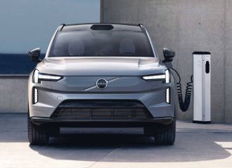 Volvo: «Ίδιες τιμές τα ηλεκτρικά με τα θερμικά το 2025»