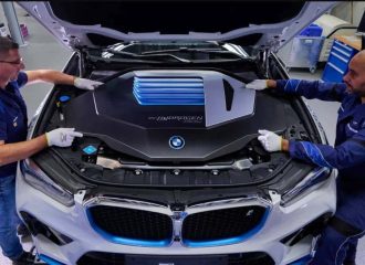 Στην παραγωγή η υδρογονοκίνητη BMW X5