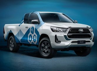 Η Toyota εξελίσσει υδρογονοκίνητο Hilux