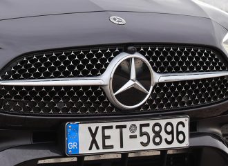 Πρώτη η Mercedes-Benz στην Ελλάδα και το 2022