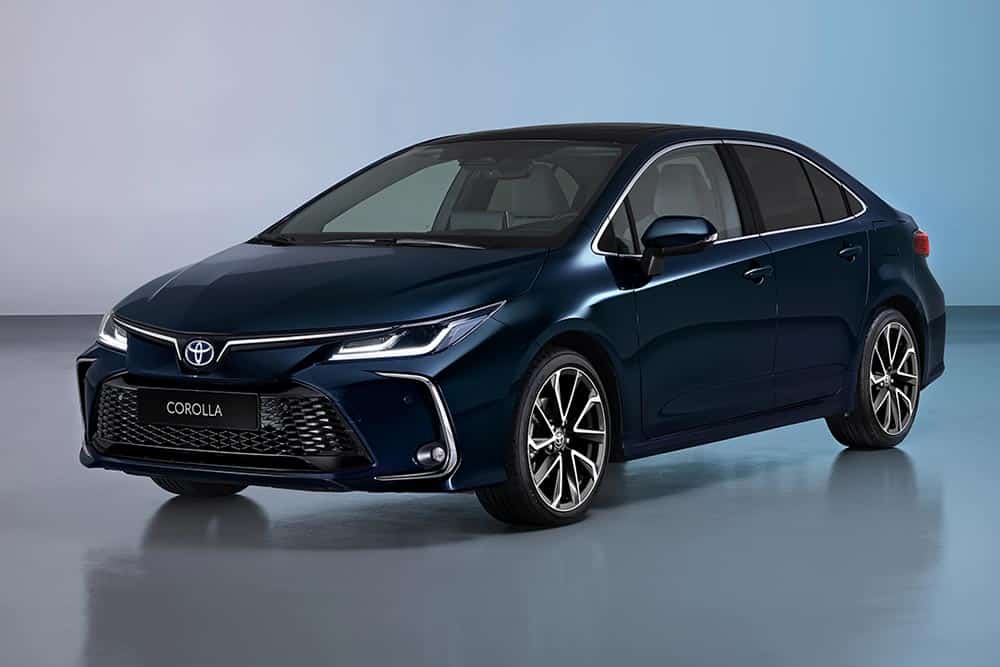 Η τιμή του νέου Toyota Corolla Sedan 1.8 Hybrid 140 hp