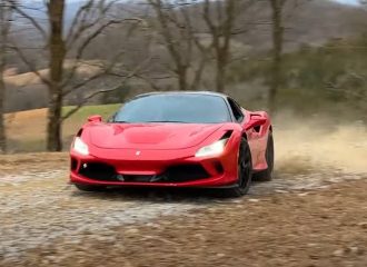 Εξοργιστική ασέβεια σε Ferrari F8 Tributo (+video)