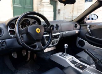 Φρεσκάρισμα εσωτερικού σε Ferrari κάνει 9.400 ευρώ