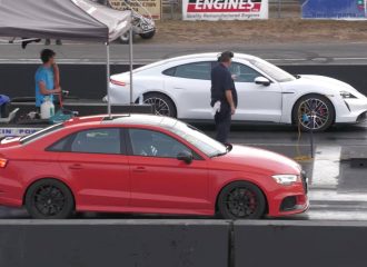 Audi RS 3 «ρίχνει το γενικό» σε Porsche Taycan (+video)