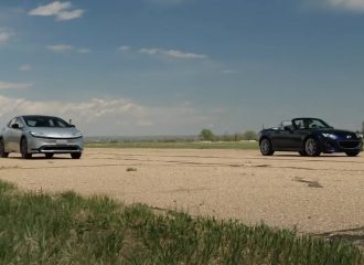 Το νέο Prius ρίχνει στο προηγούμενο MX-5! (+video)