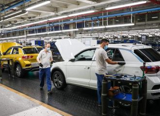 Ρετάρει η παραγωγή του VW T-Roc