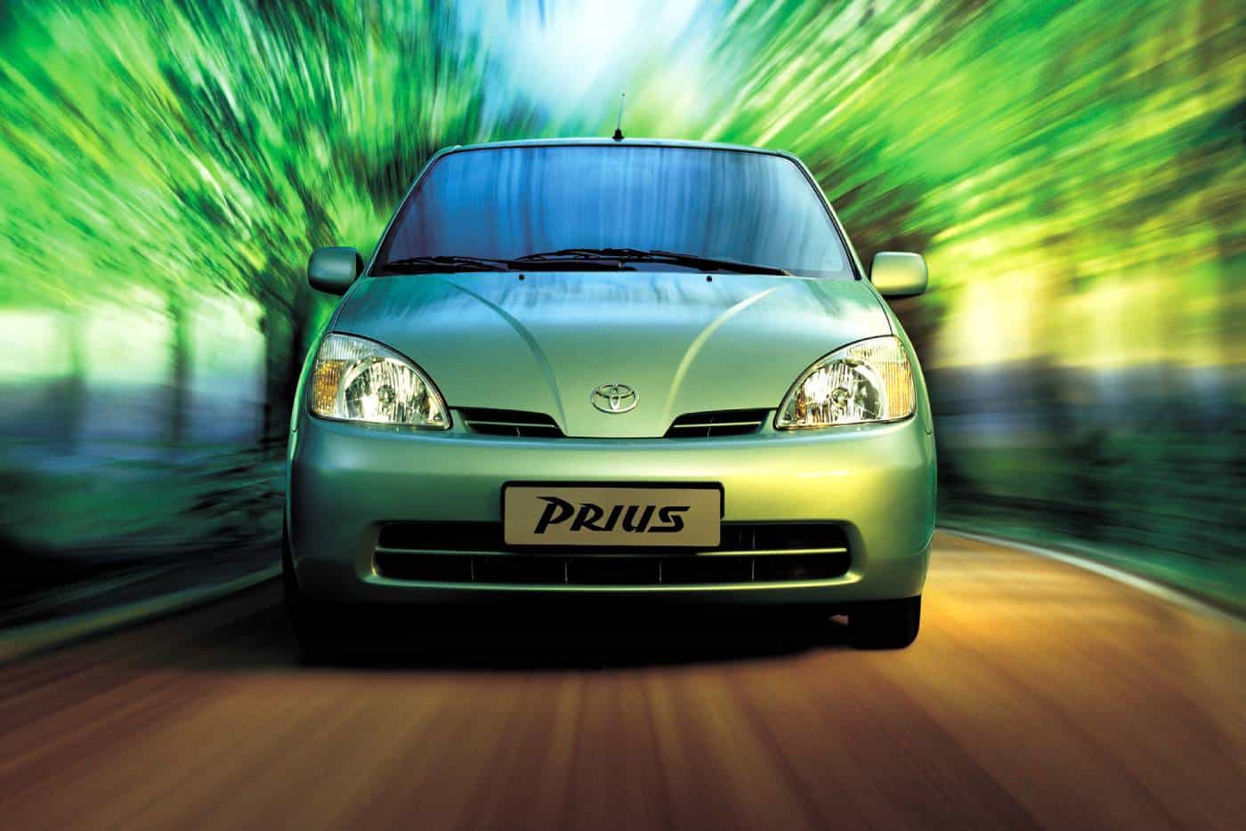 Το πρώτο Prius δίνει ζωή στα μελλοντικά Toyota